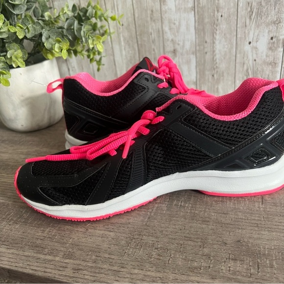 Reebok Women's Black and Pink Running Shoes 7 - Picture 3 of 9